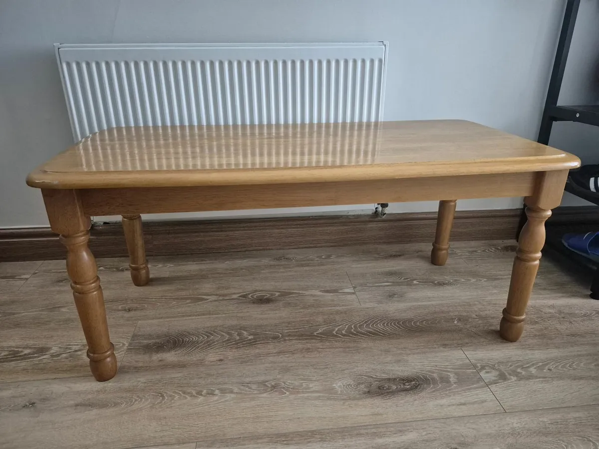 FREE Coffee table & 2 side tables - Image 1