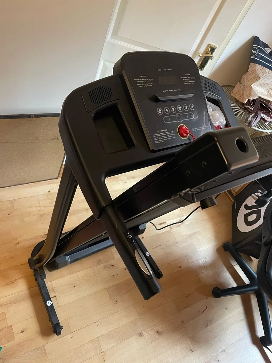 Portable treadmill - Image 1