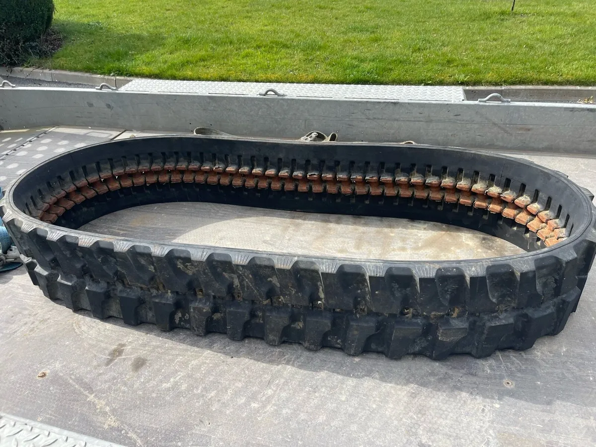 Rubber track - Image 1