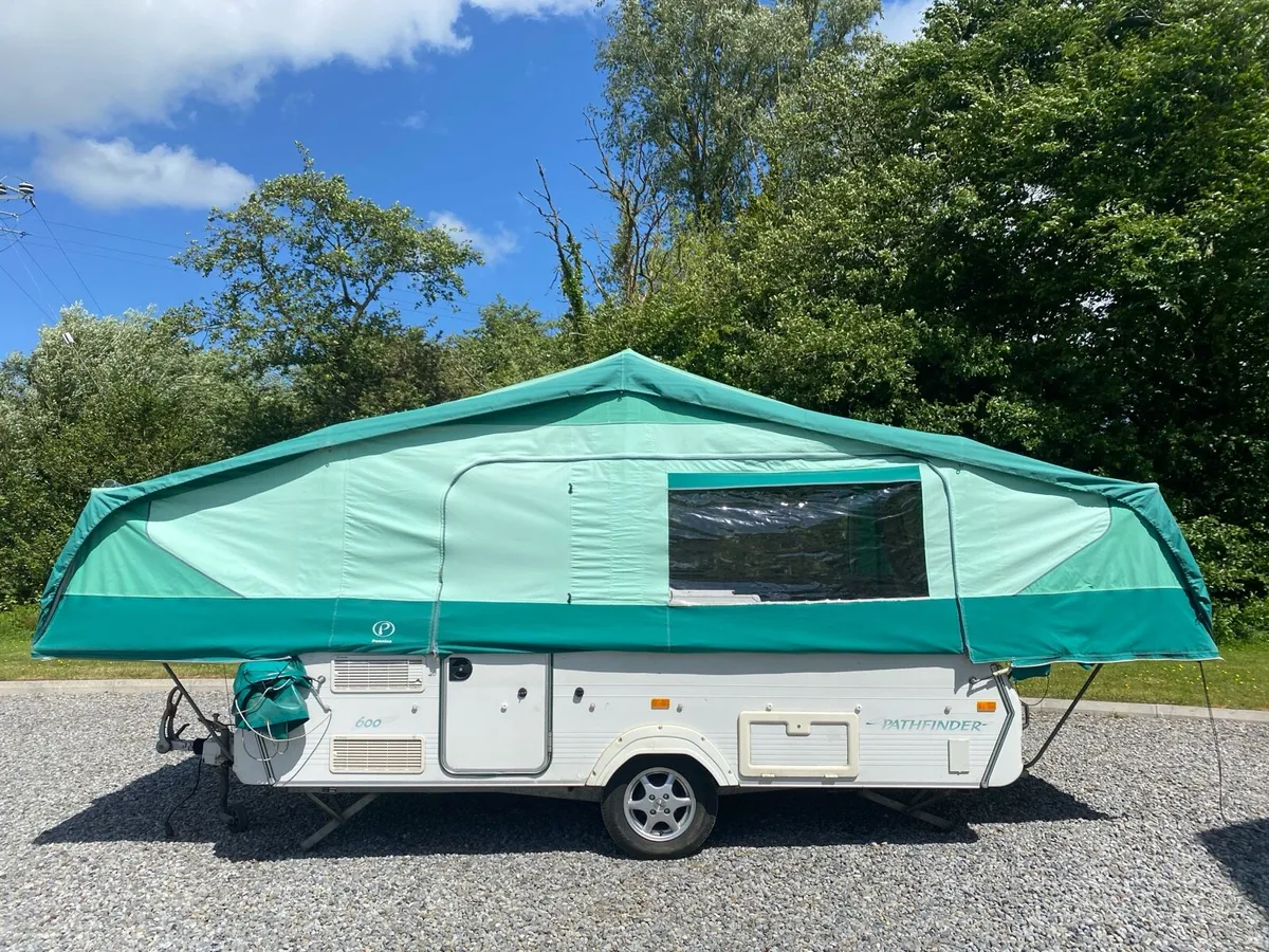 Folding camper - Image 1