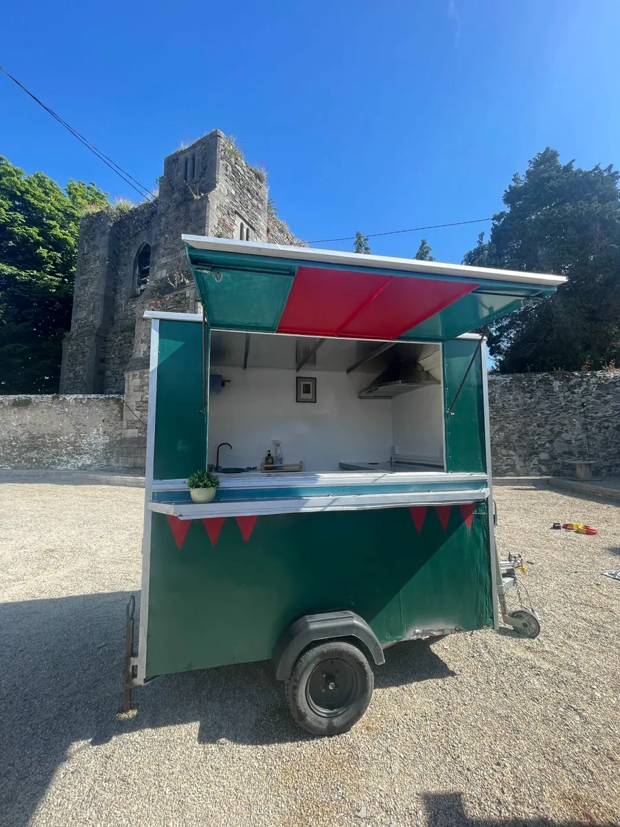 Food Trailer - Image 1