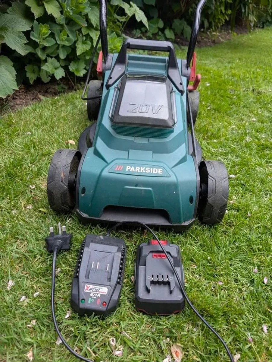 Electric Cordless LAWNMOWER - Image 2