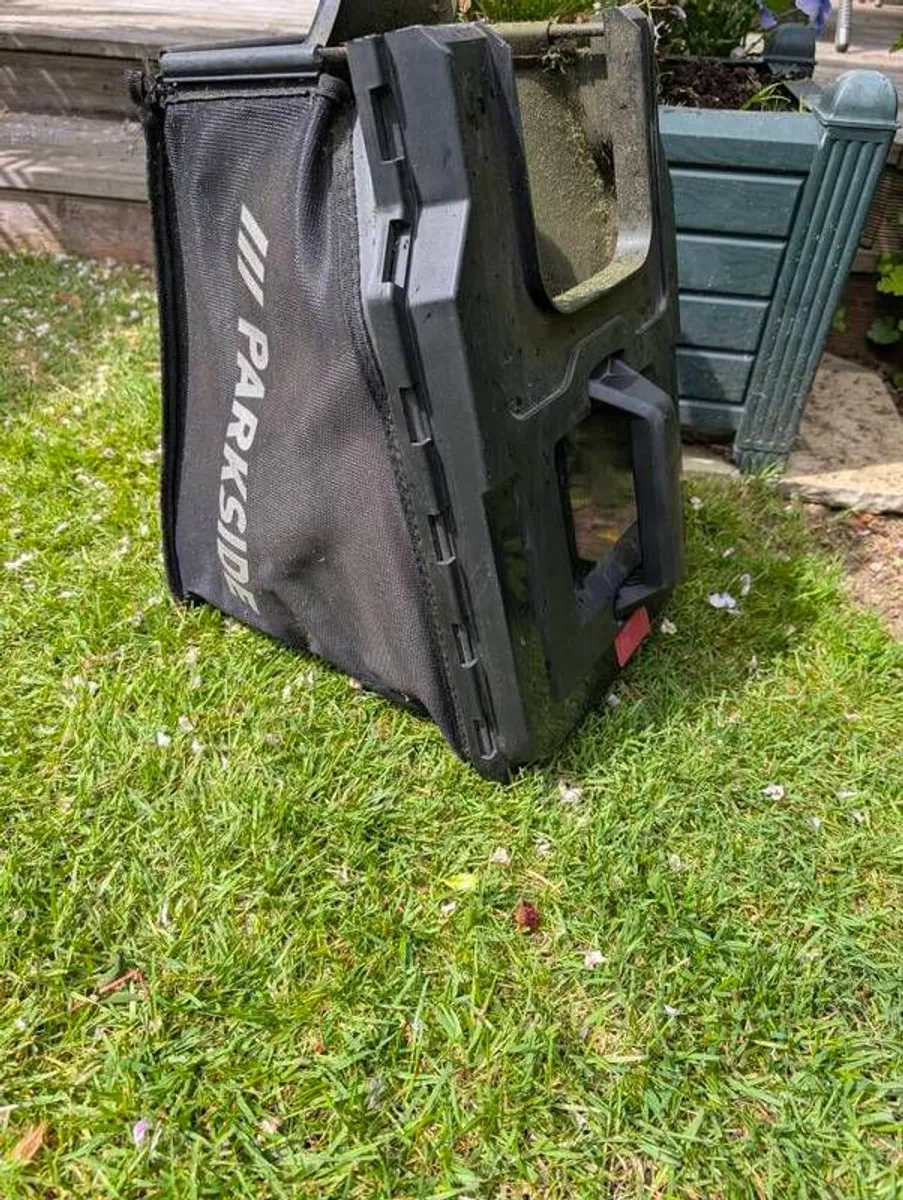 Electric Cordless LAWNMOWER - Image 4