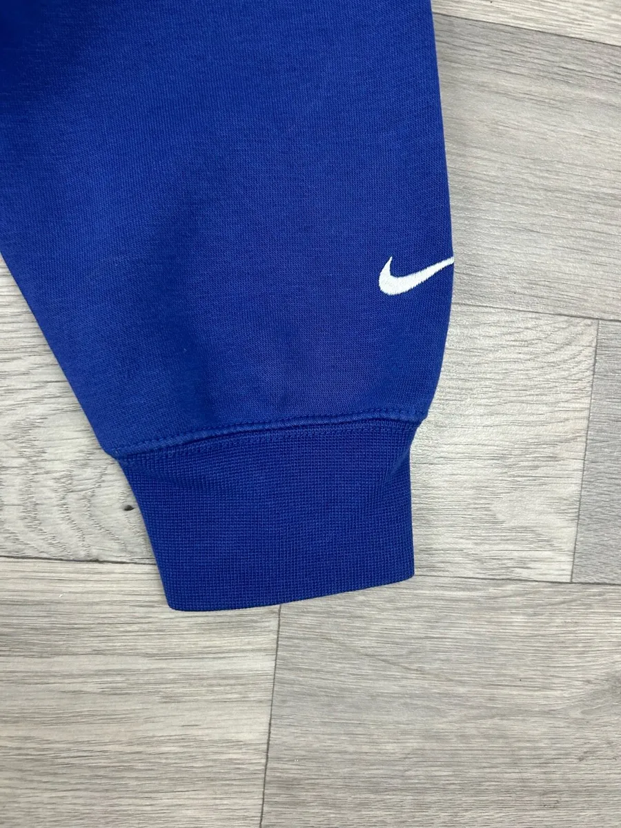 Nike International Crewneck Sweatshirt Medium - Image 3