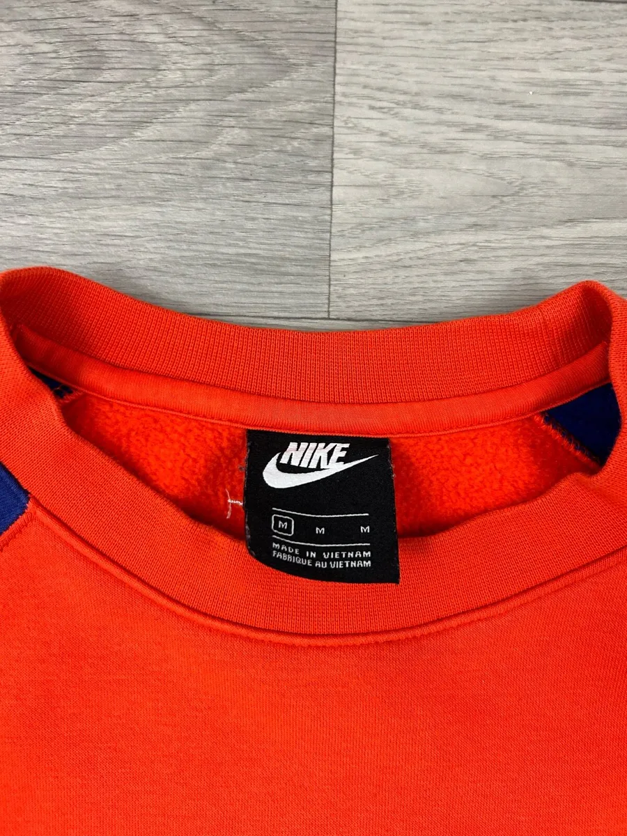 Nike International Crewneck Sweatshirt Medium - Image 4