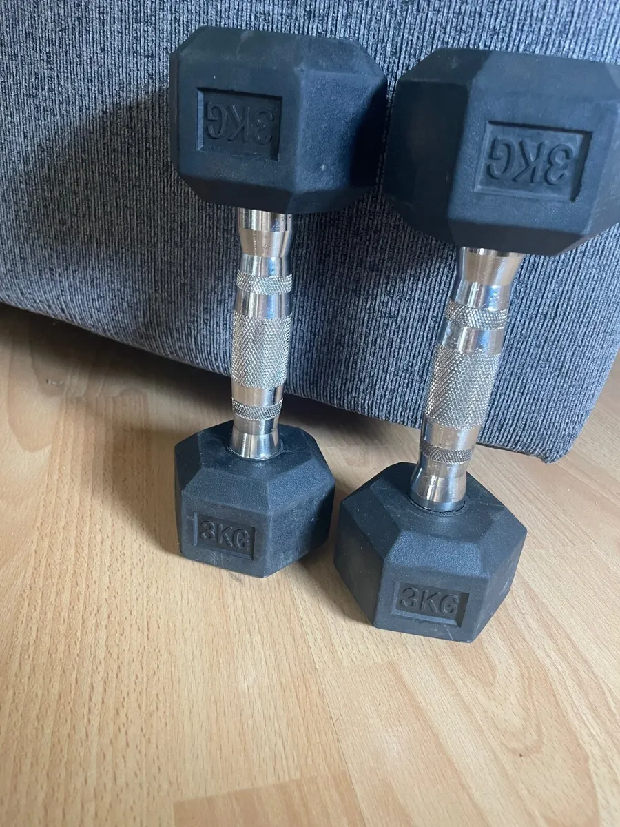 Set of 3kg dumbbells