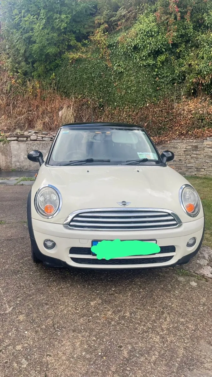 Mini Cooper White - Image 1