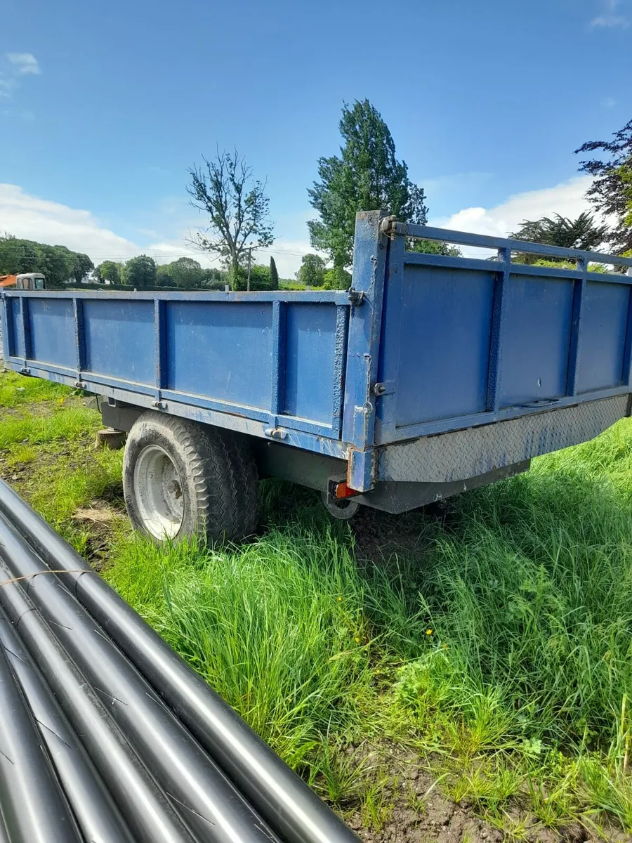 Tipping trailer - Image 1