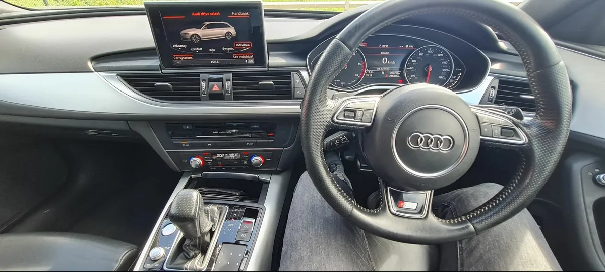 Audi A6 2015 - Image 2