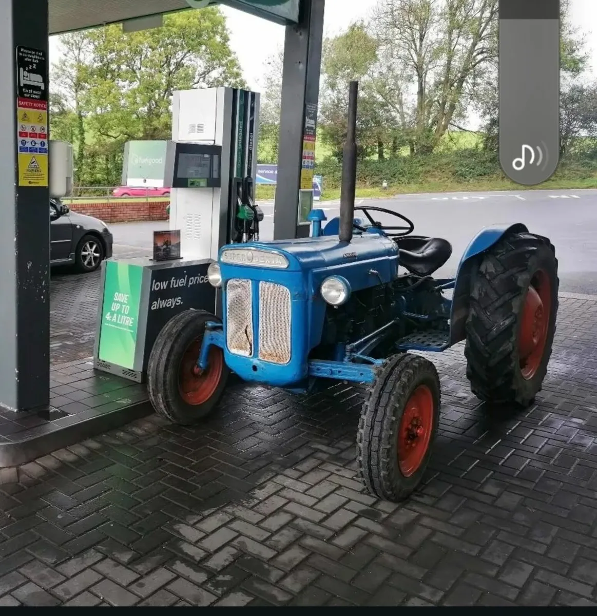 Fordson Super Dexta - Image 1
