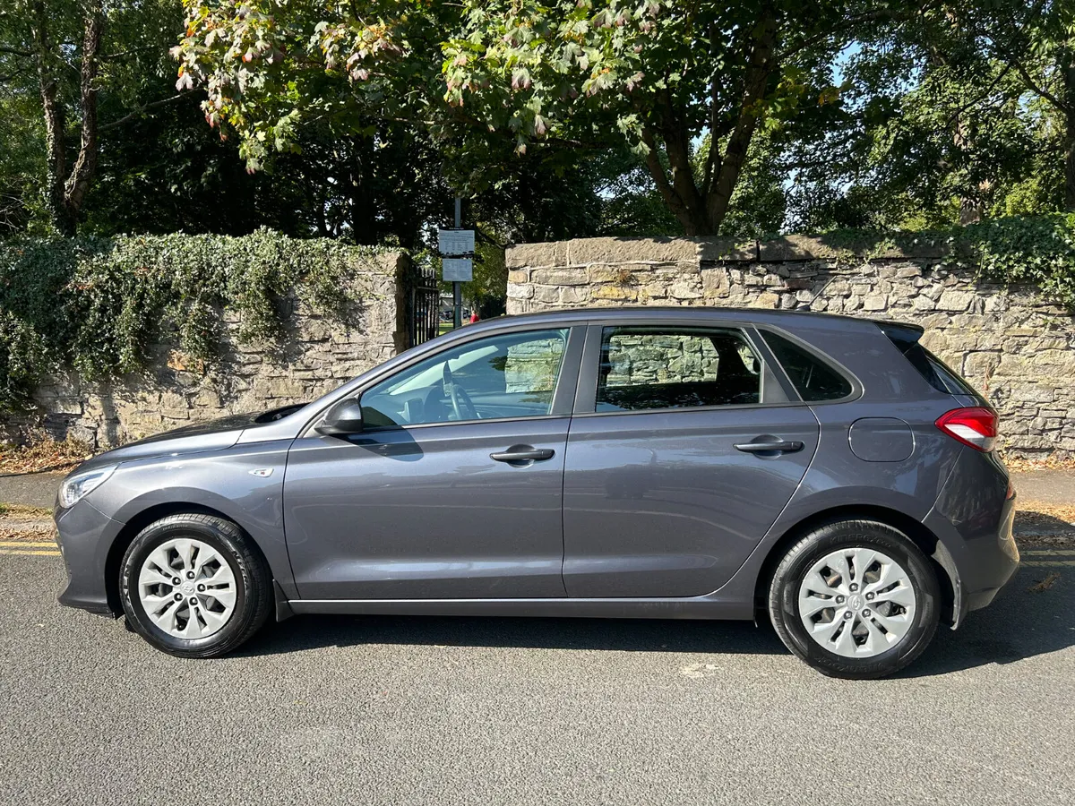 2020 HYUNDAI i30 PETROL SERVICE HISTORY - Image 4
