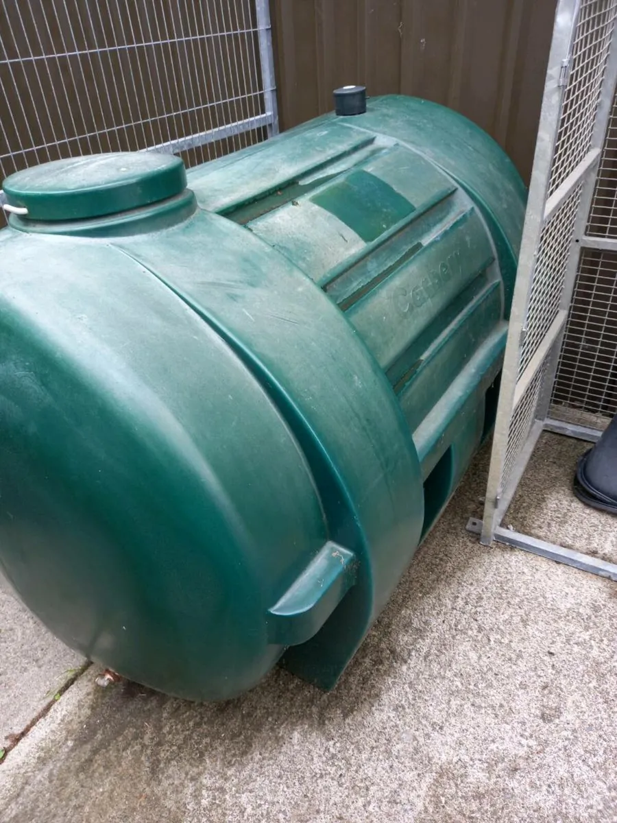 Oil tank free - Image 1