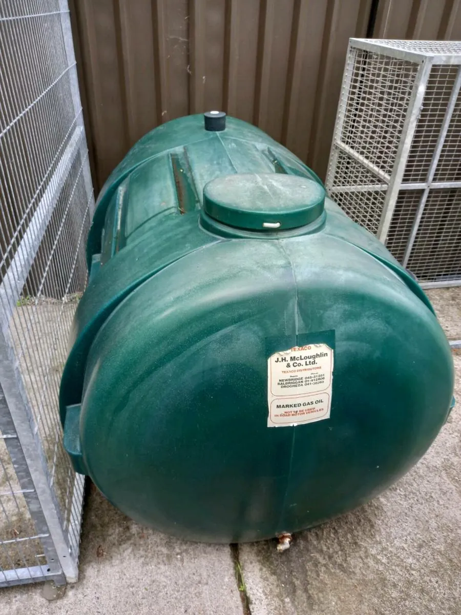 Oil tank free - Image 2