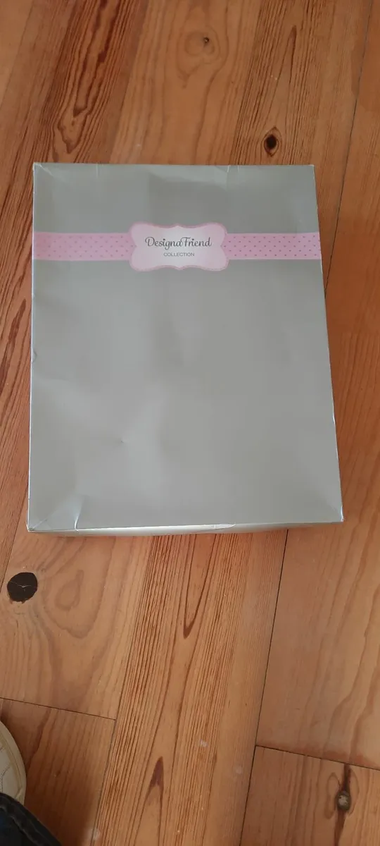 NEW- Designafriend doll in box with various outfit - Image 3