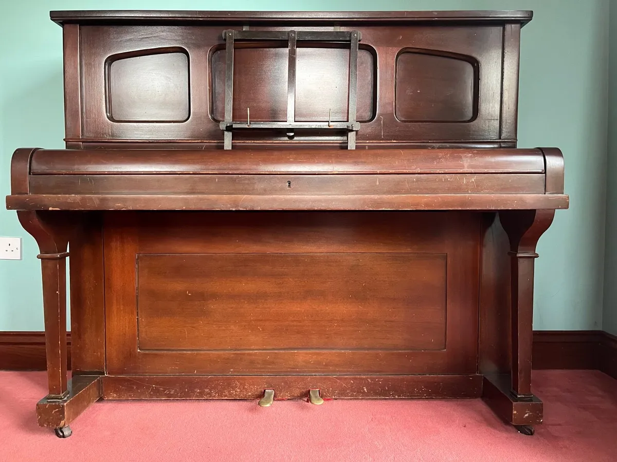 Upright Piano - Image 1