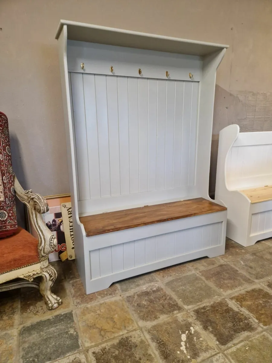 Large pine coat hanging storage bench - Image 2