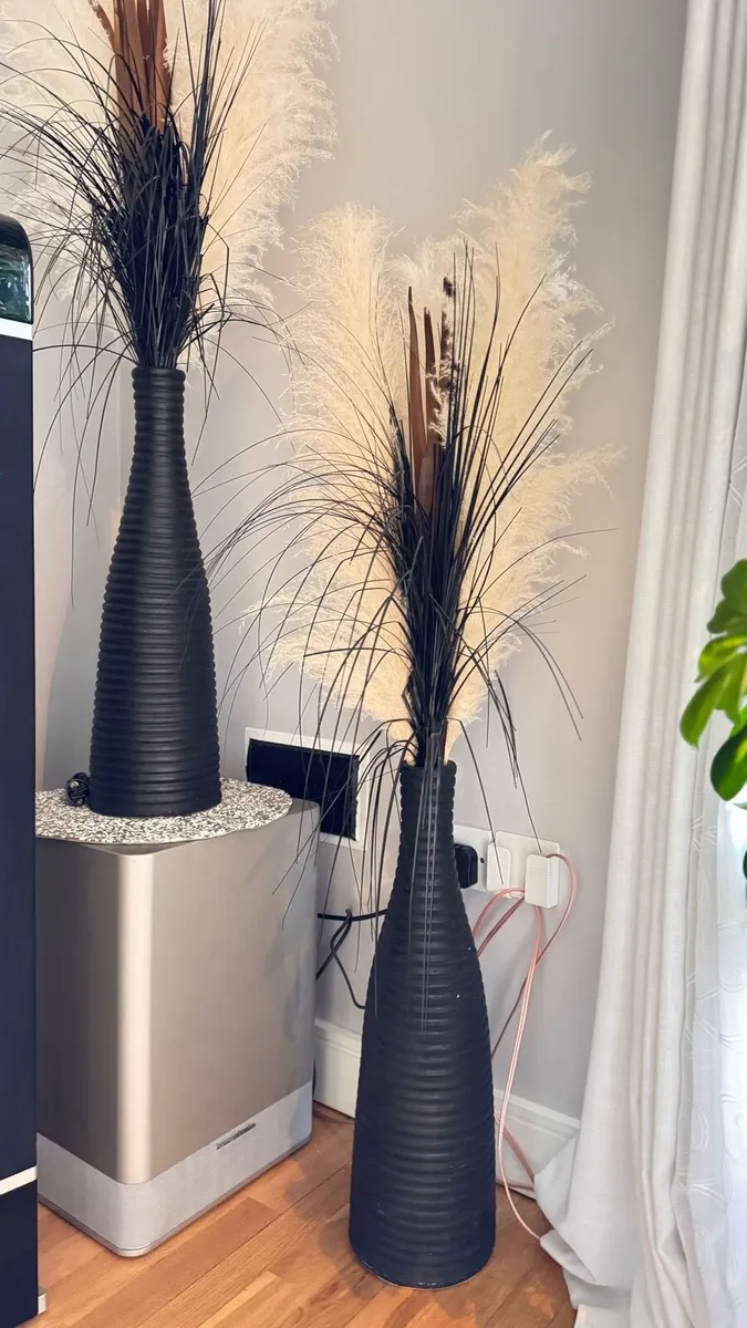 Big Vases - Image 4