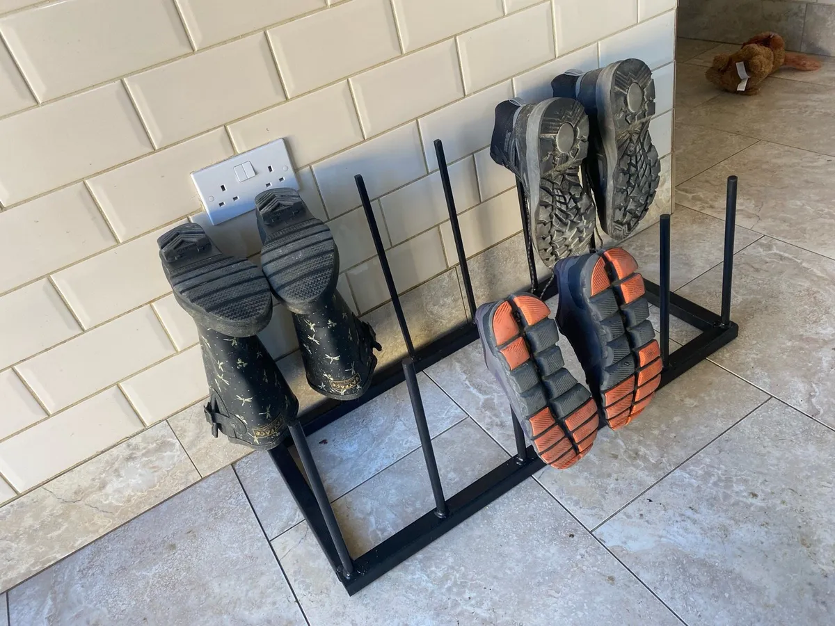 Boots/shoe rack - Image 4