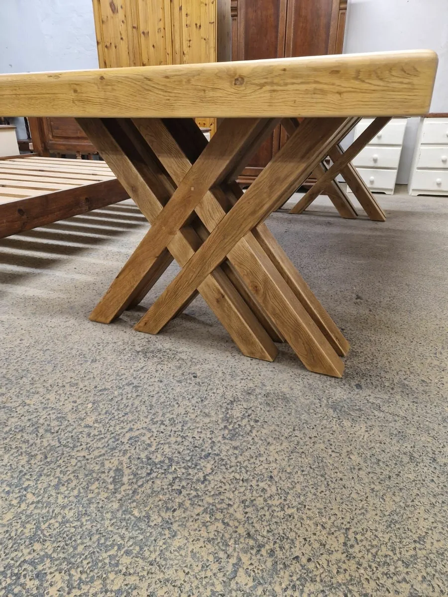 9ft long light oak table - Image 3