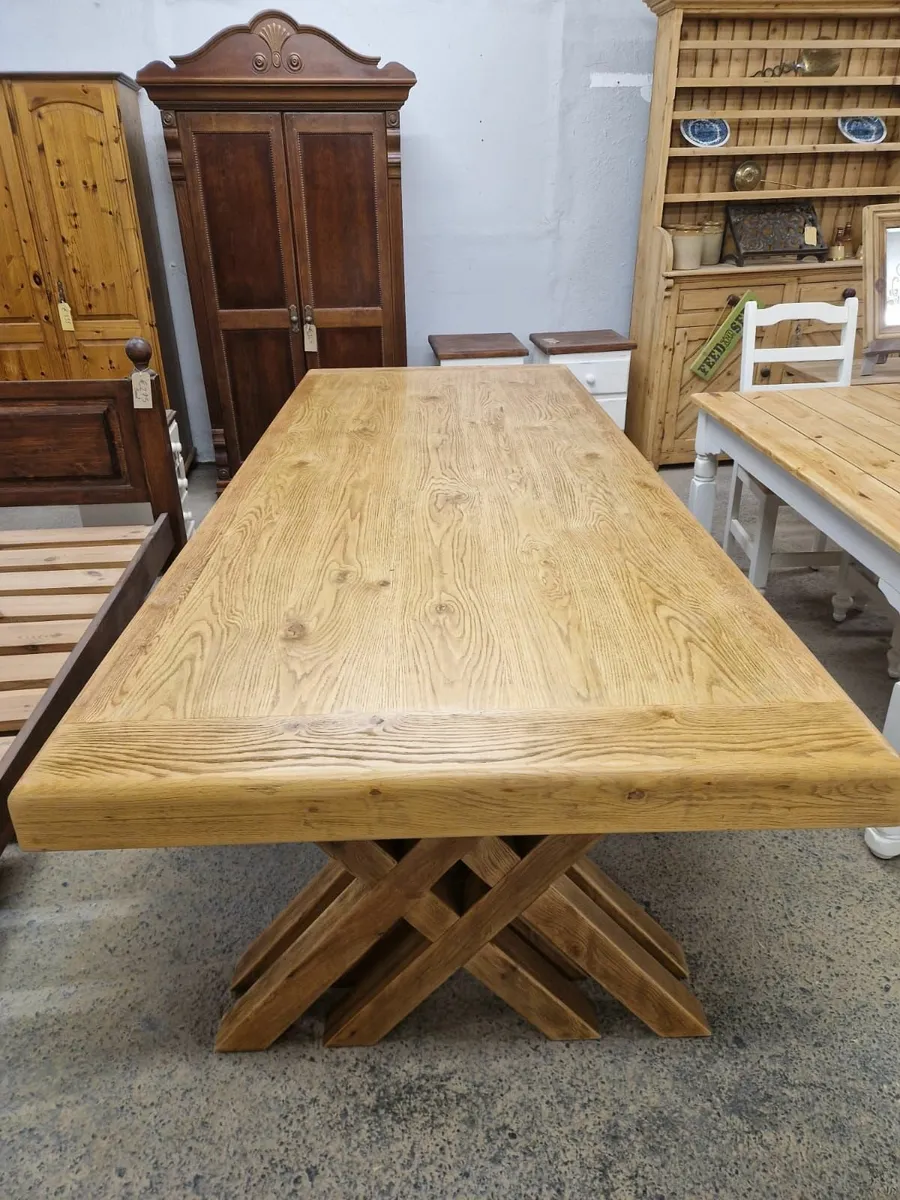9ft long light oak table - Image 2