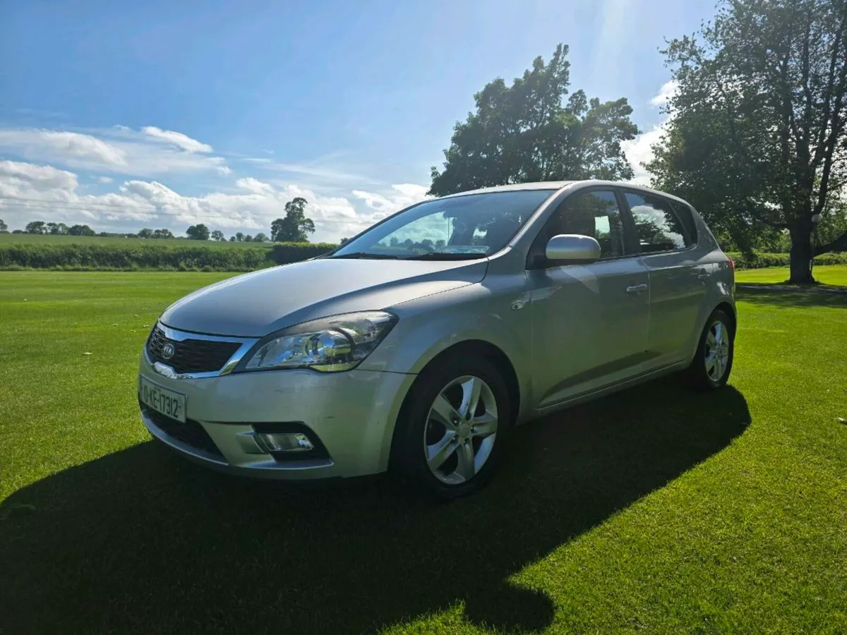 KIA ceed ( 1.6 diesel ) - Image 2