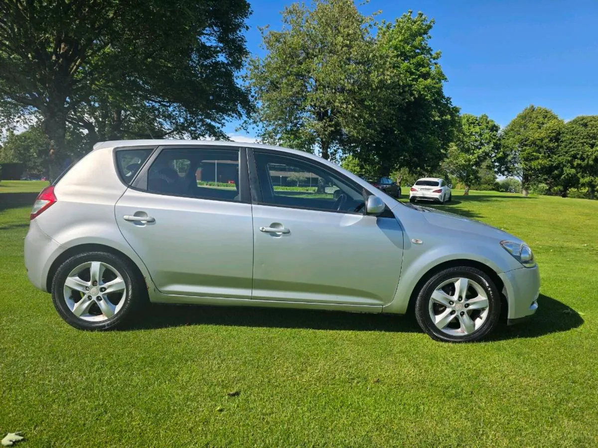 KIA ceed ( 1.6 diesel ) - Image 4