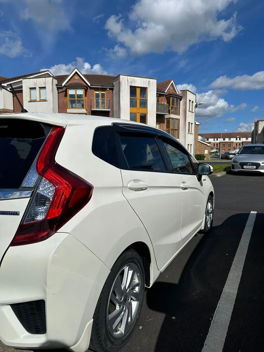 Honda Fit 2013 - Image 2