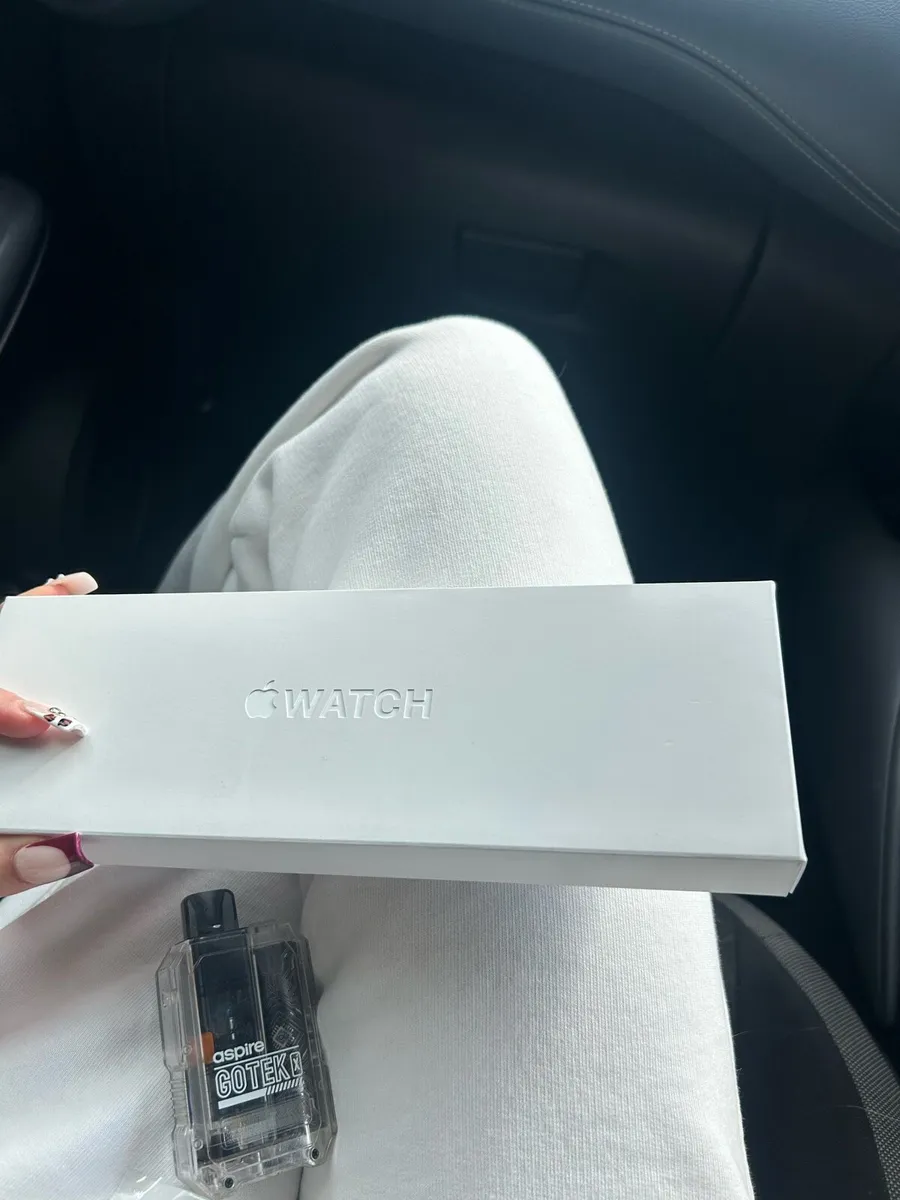 Apple Watch - Image 4