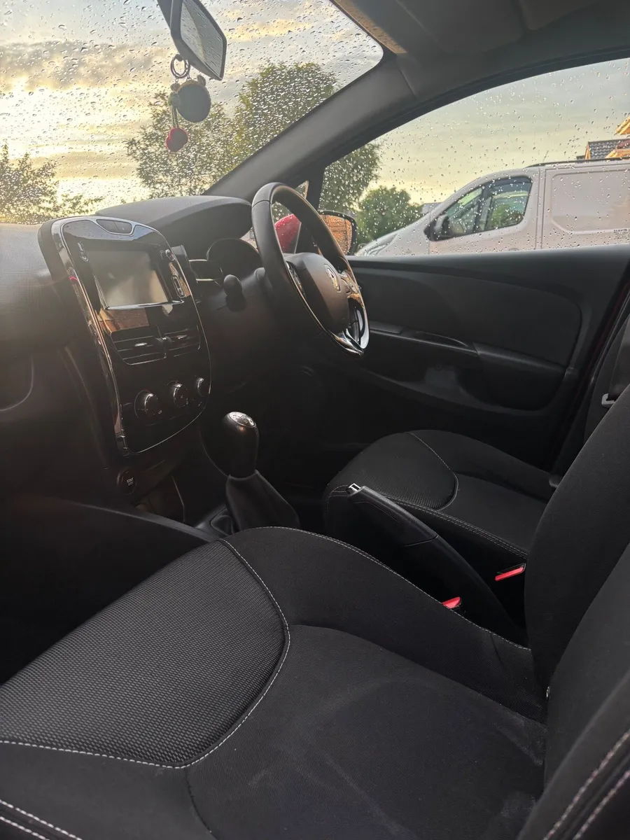 Renault Clio 2014 - Image 4