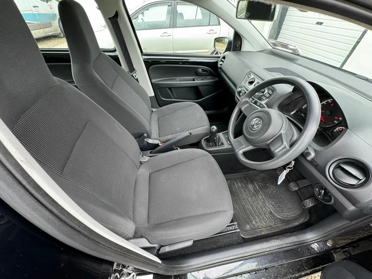 Volkswagen up! 2014 - Image 4