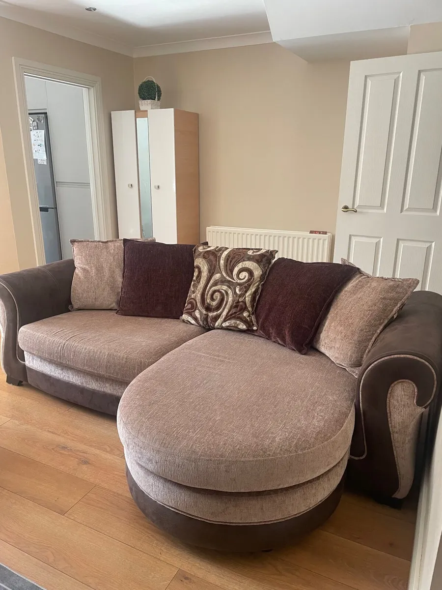 Furniture - Image 3