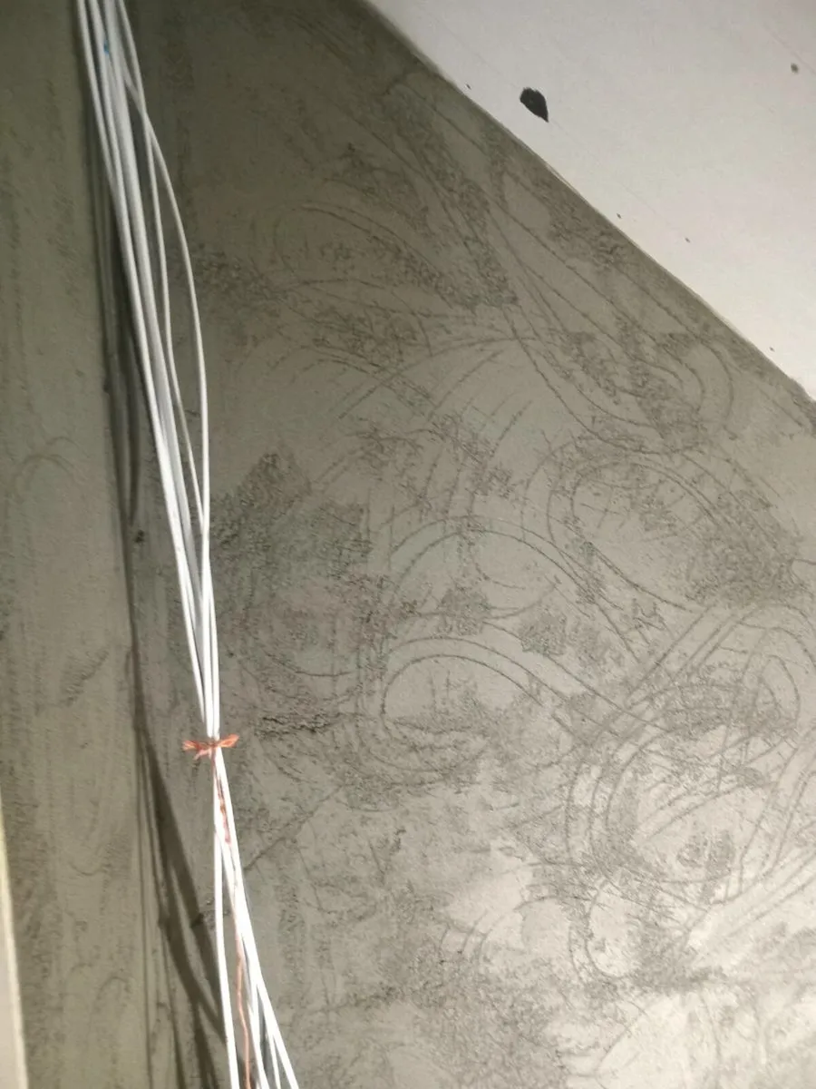Plasterer - Image 2