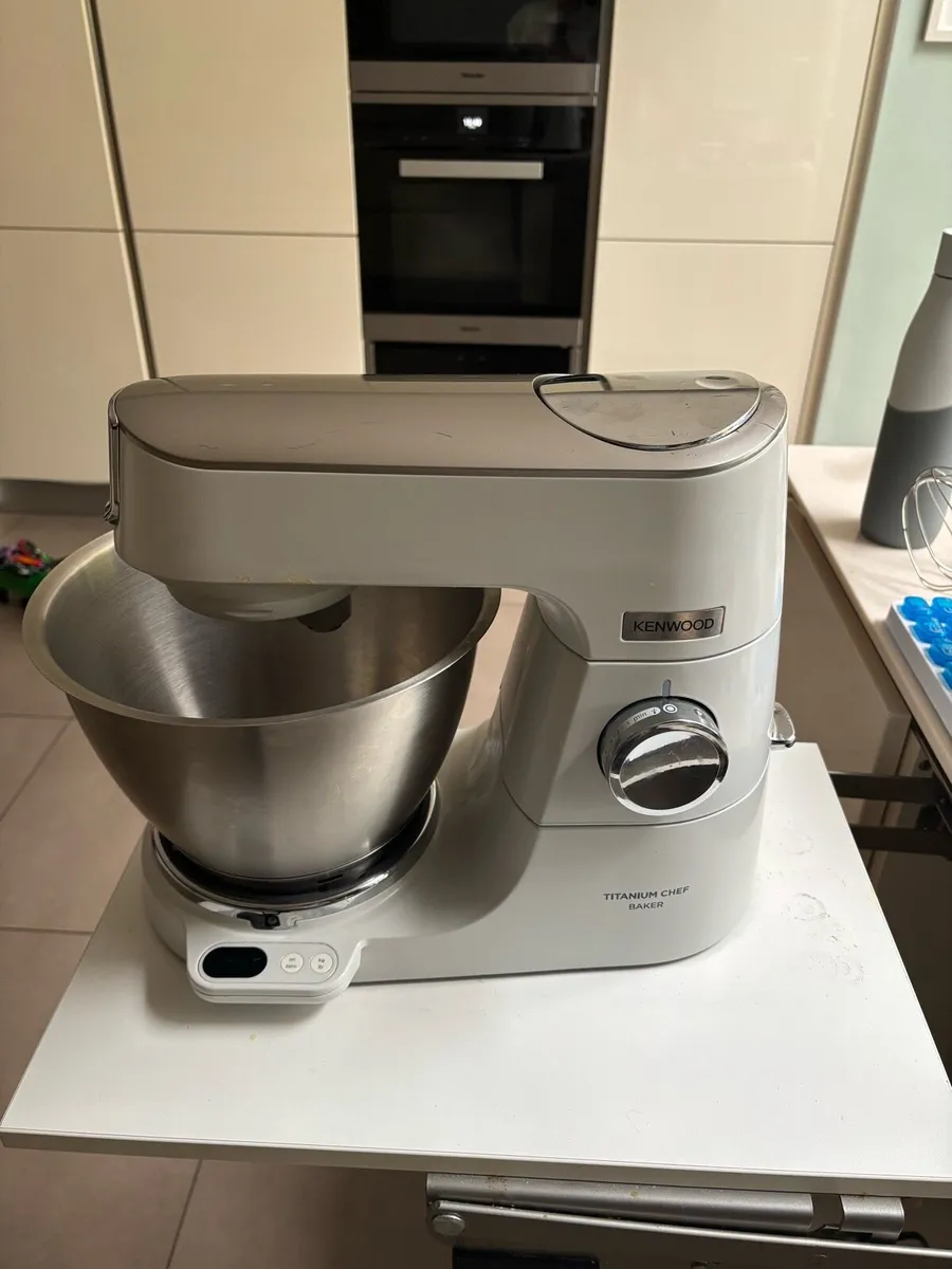 Kenwood Titanium XL Chef baker- food processor - Image 1
