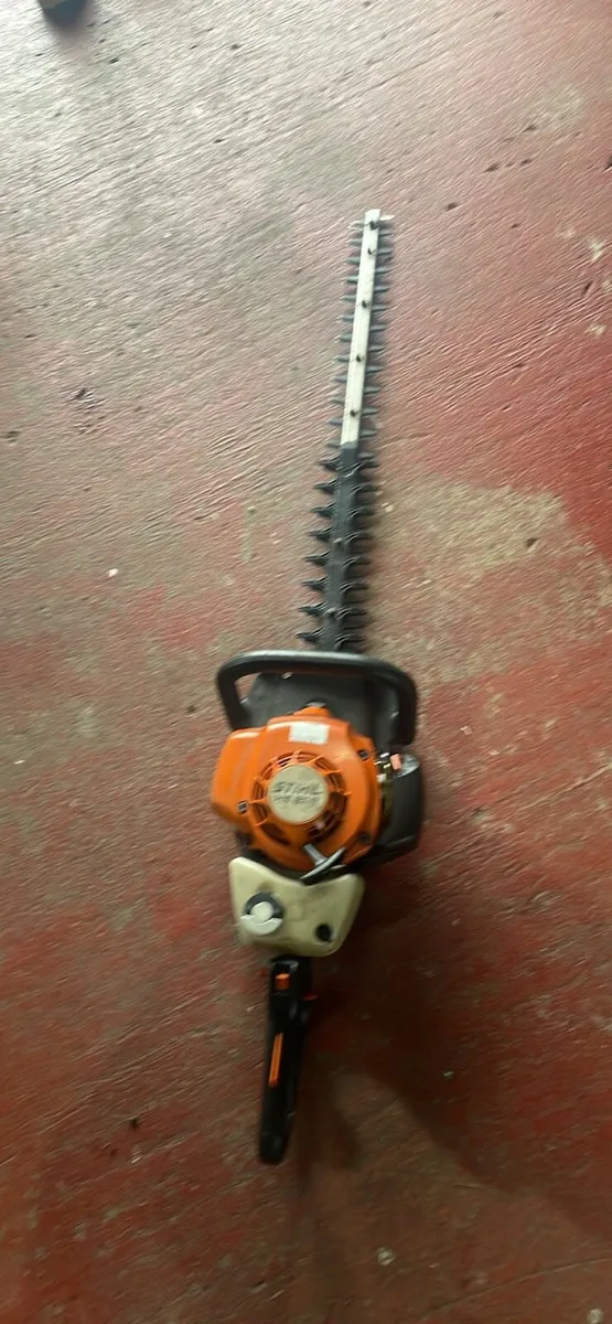 Stihl hedge trimmer - Image 1