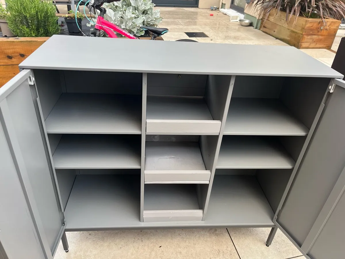 Cabinet - Image 2