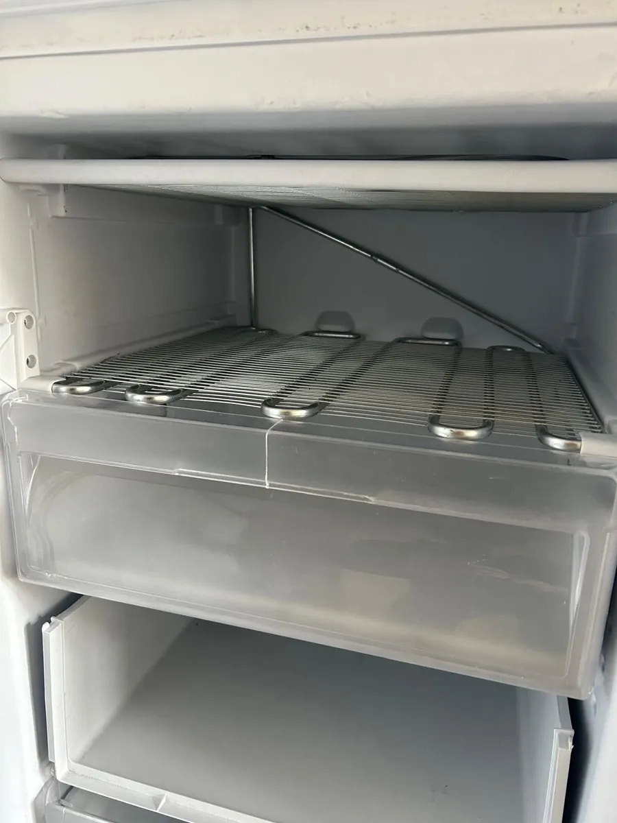 Hot point future freezer - Image 3