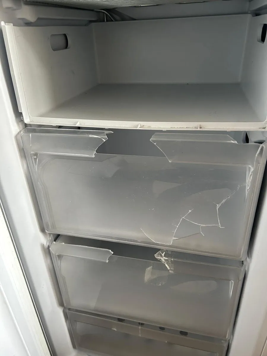 Hot point future freezer - Image 4