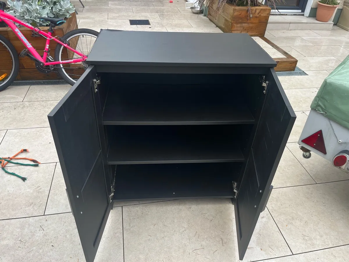 Cabinet - Image 2