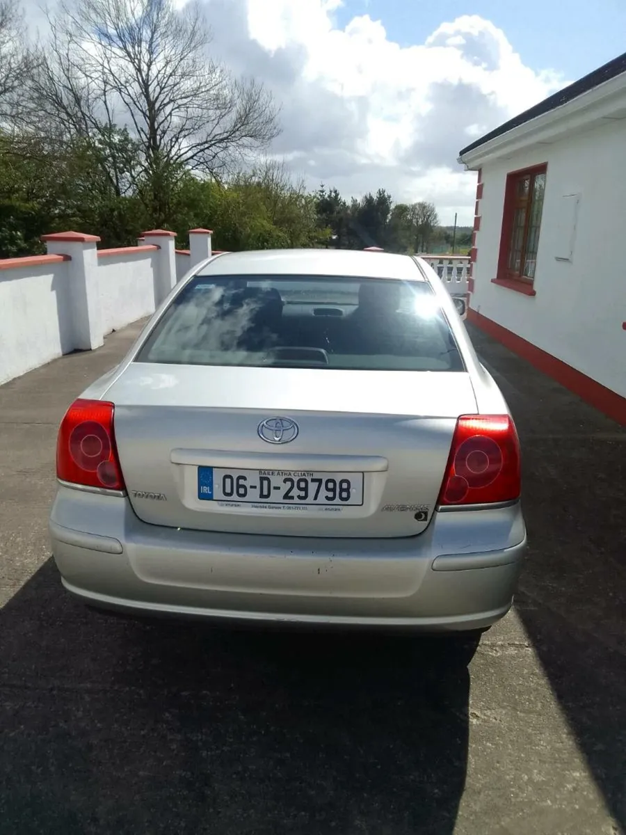 Toyota Avensis - Image 4
