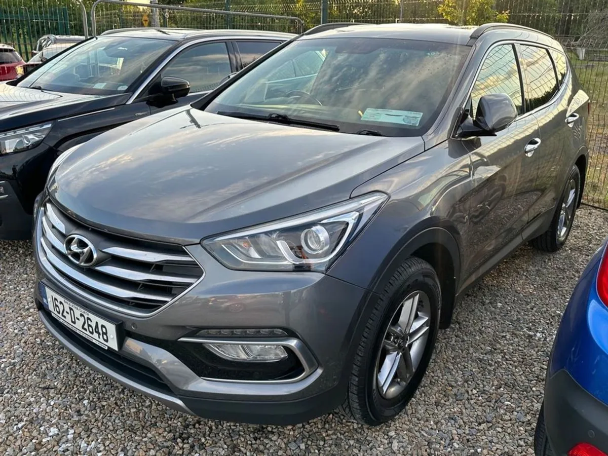 Hyundai Santa Fe Executive 4WD 7-seater - Image 2