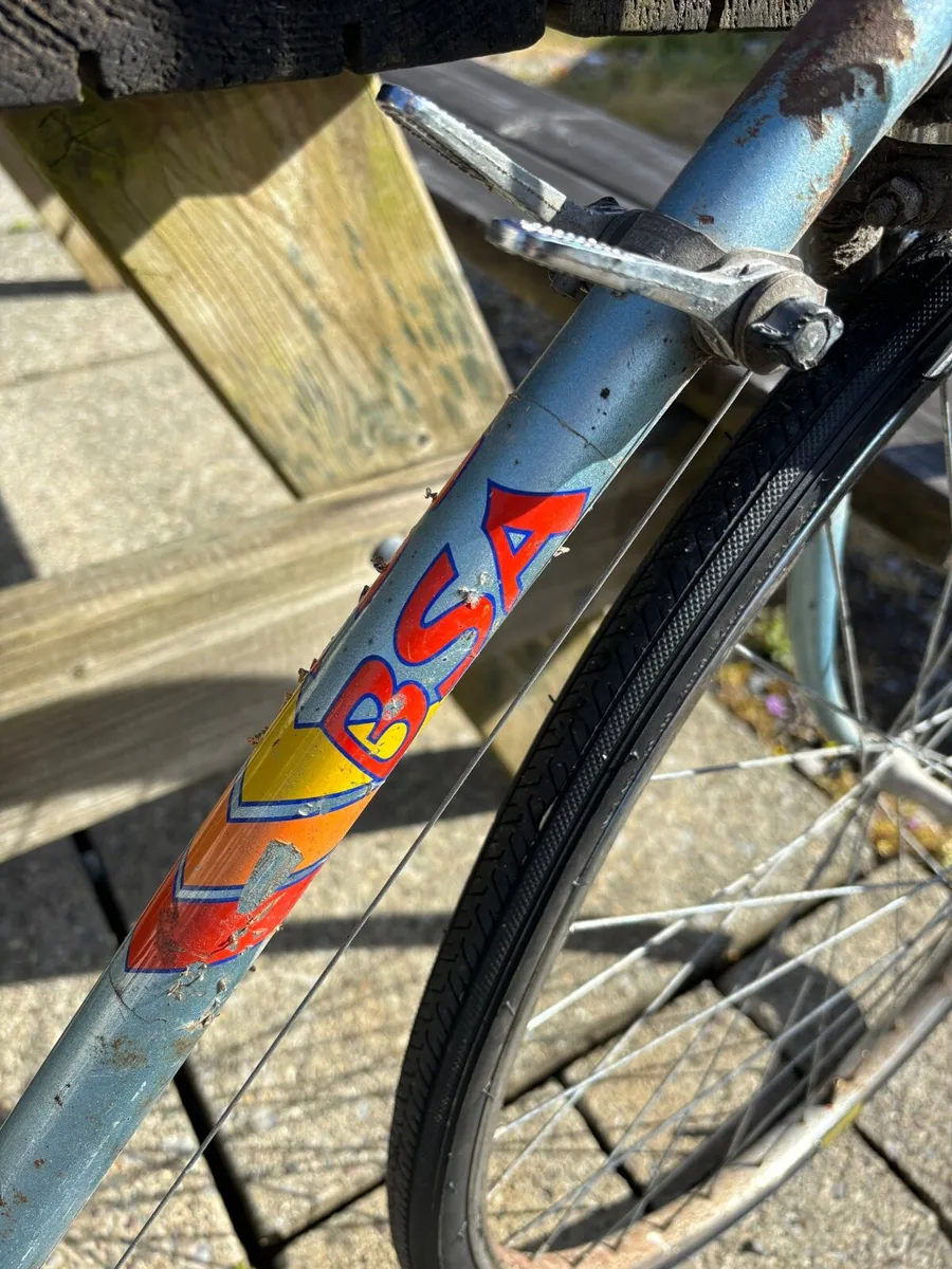 Vintage BSA road bike + resto parts - Image 3