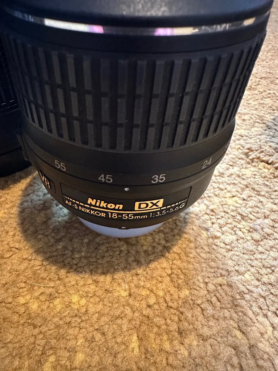 Nikon D40 & Accessories - Image 3
