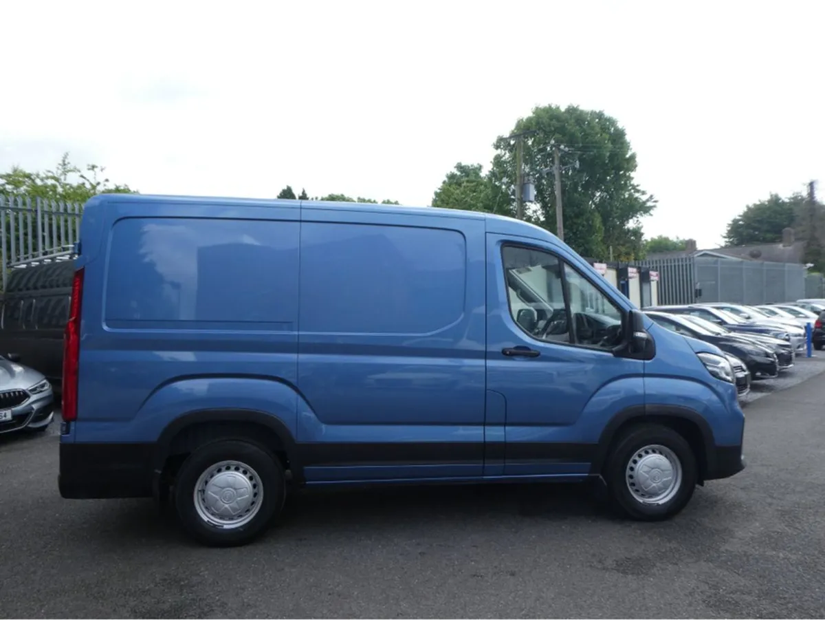 Maxus Deliver 9 DOE 2/26 Immaculate  Price Plus v - Image 4
