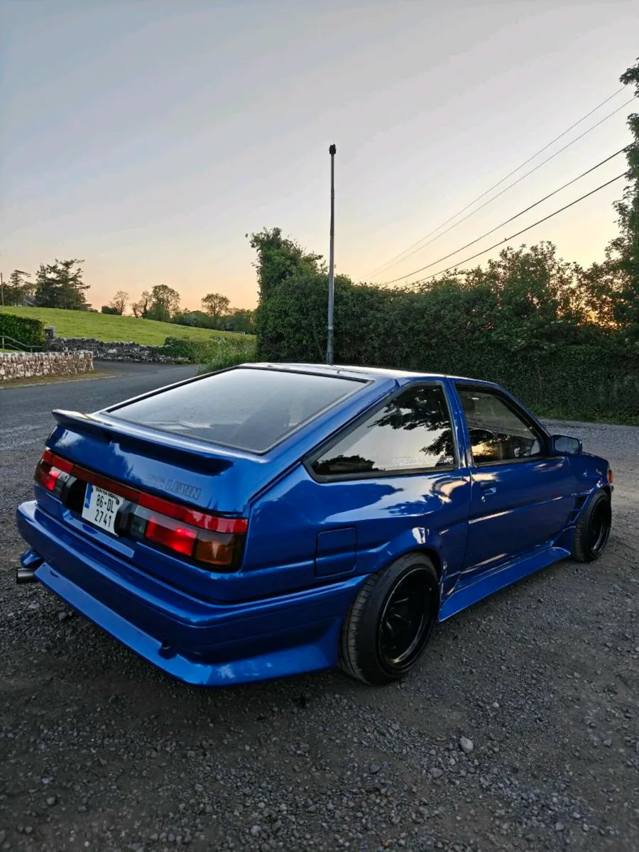 Toyota Corolla Levin AE86 - Image 2