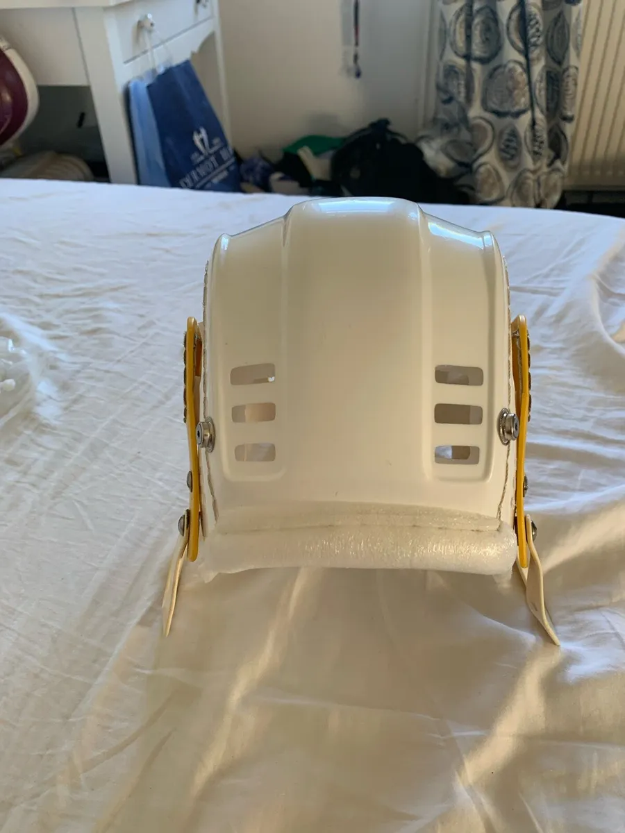 Cooper hurling helmet - Image 4