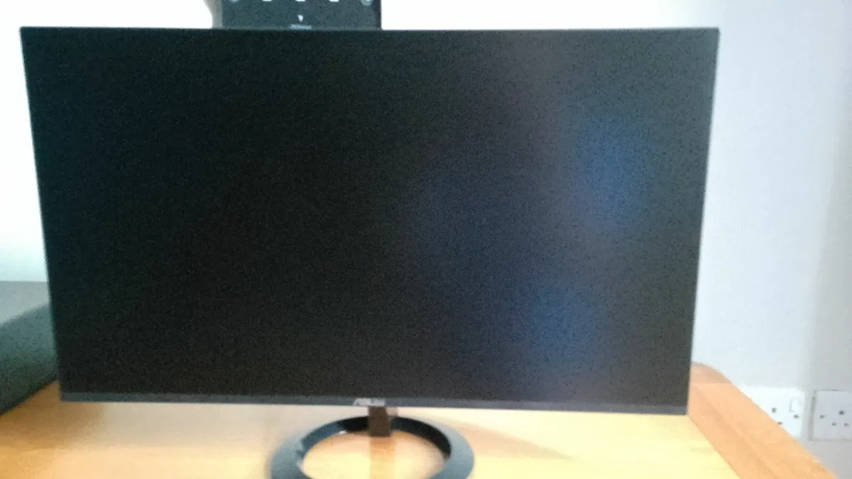 ASUS 27" MONITOR IN NEW CONDITION - Image 3