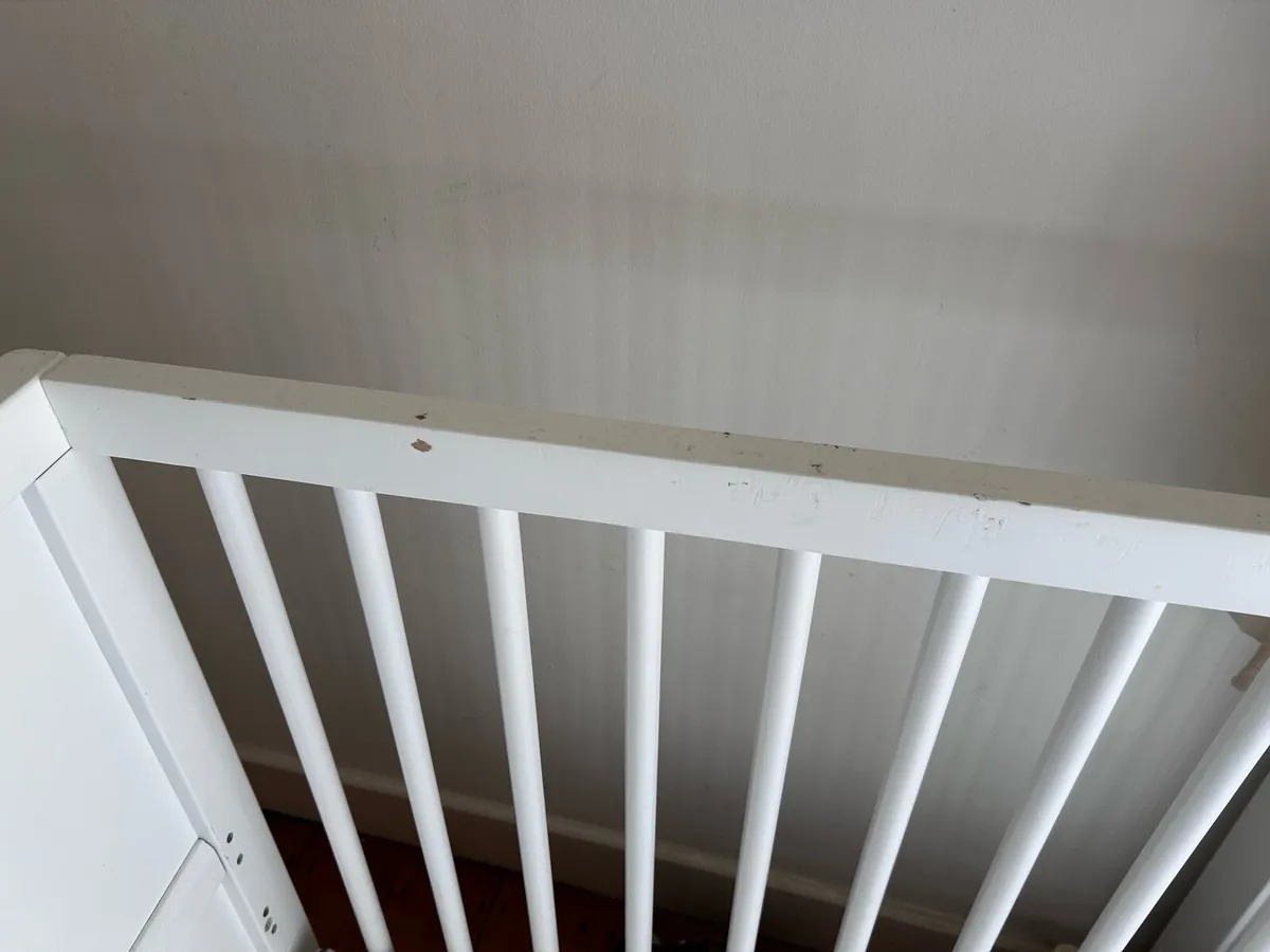 Babylo Cot and Mattress - Image 3
