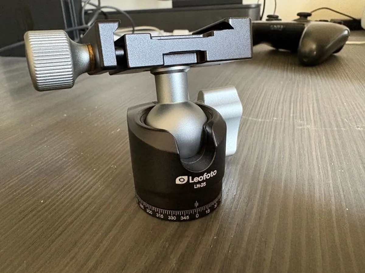 Leofoto LH-25 Tripod Head Arca Swiss - Image 1