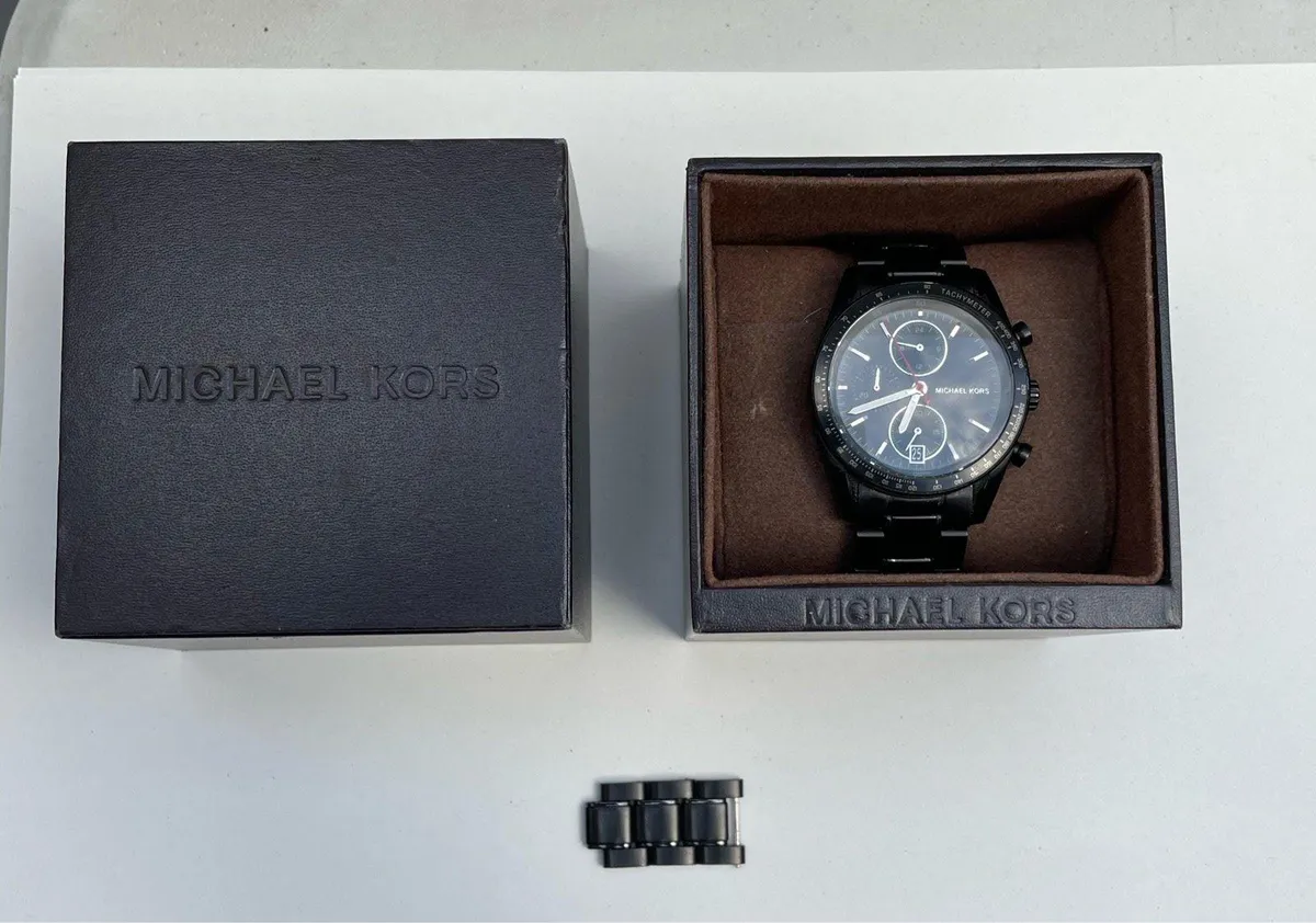 Men’s Watch - Image 1