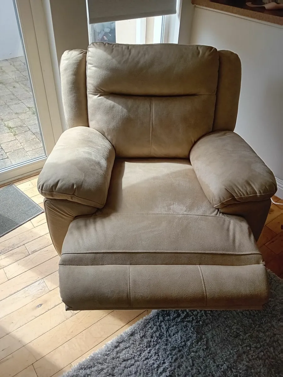 Armchair - recliner - Image 1